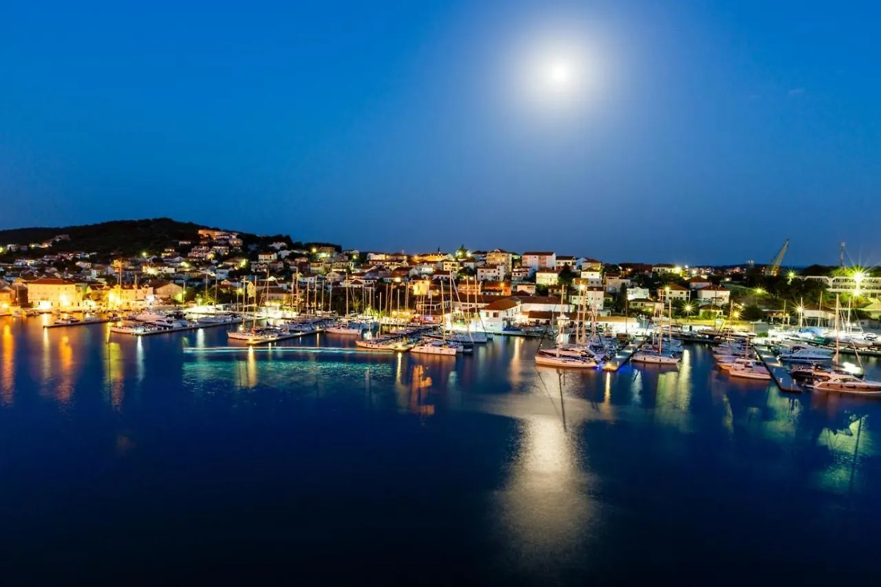 Apartment In Okrug Donji With Sea View, Balcony, Air Conditioning, Wifi 5166-4 Donji Okrug  0*, Donji Okrug (Ciovo) Croatia