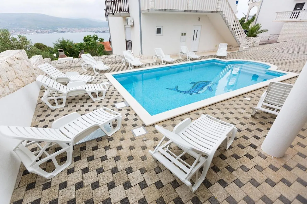 Apartment In Okrug Donji With Sea View, Balcony, Air Conditioning, Wifi 5166-4 Donji Okrug  Croatia