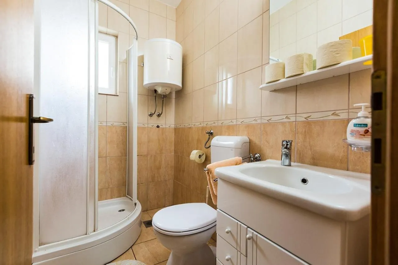 Apartment In Okrug Donji With Sea View, Balcony, Air Conditioning, Wifi 5166-4 Donji Okrug   Donji Okrug (Ciovo)